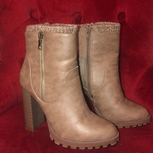 Shoes - Brown Booties